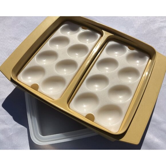 Vtg MCM Tupperware Deviled Egg Keeper Carrier Tray Gold Yellow #723-3  4pc Set - Picture 1 of 14